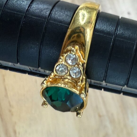 Monet Ring Gold Tone Green, Vintage, Art Deco, Cocktail, Emerald Look Size 8 - Picture 9 of 9